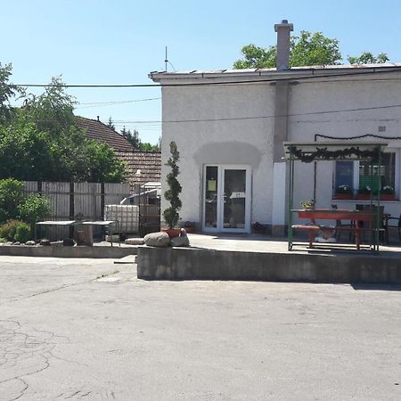Apartman Yvet Sucany Εξωτερικό φωτογραφία