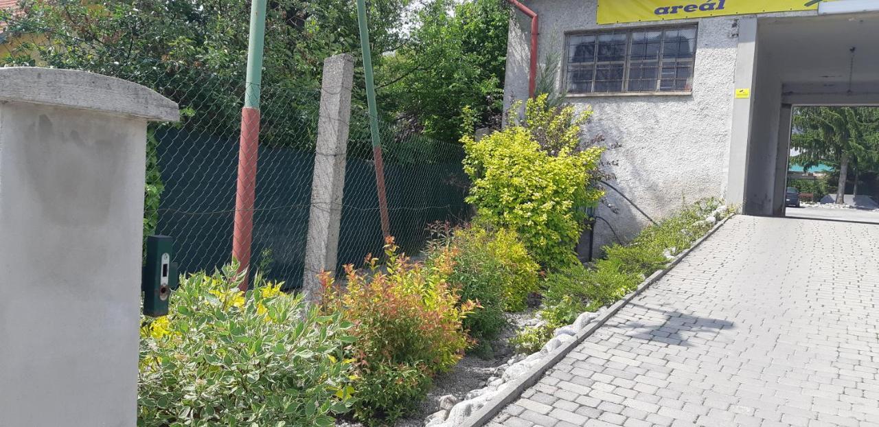 Apartman Yvet Sucany Εξωτερικό φωτογραφία