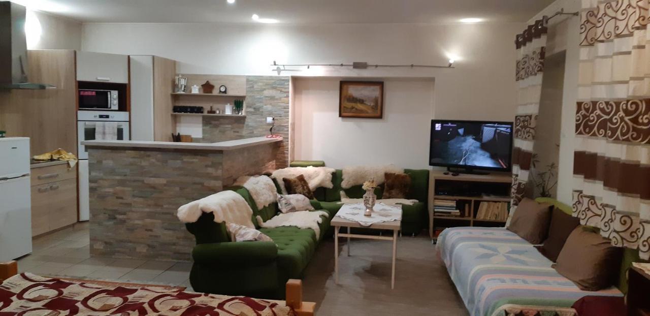 Apartman Yvet Sucany Εξωτερικό φωτογραφία