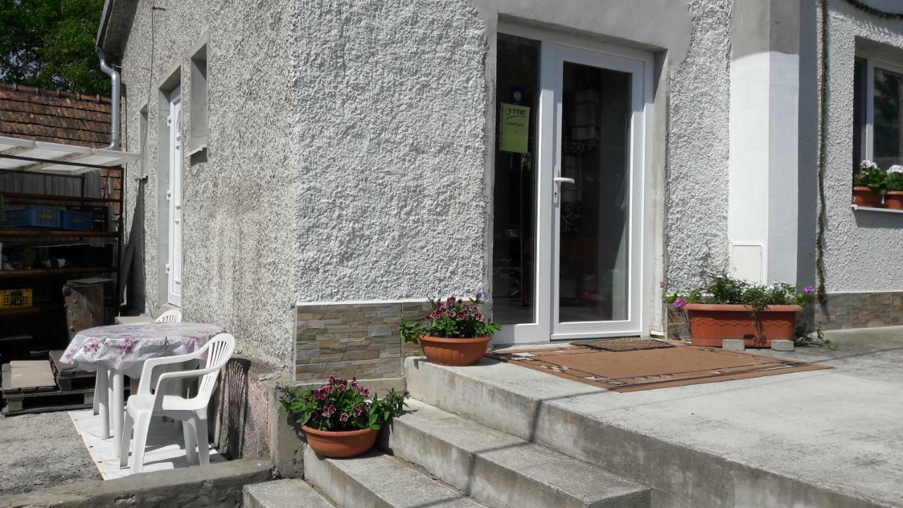 Apartman Yvet Sucany Εξωτερικό φωτογραφία