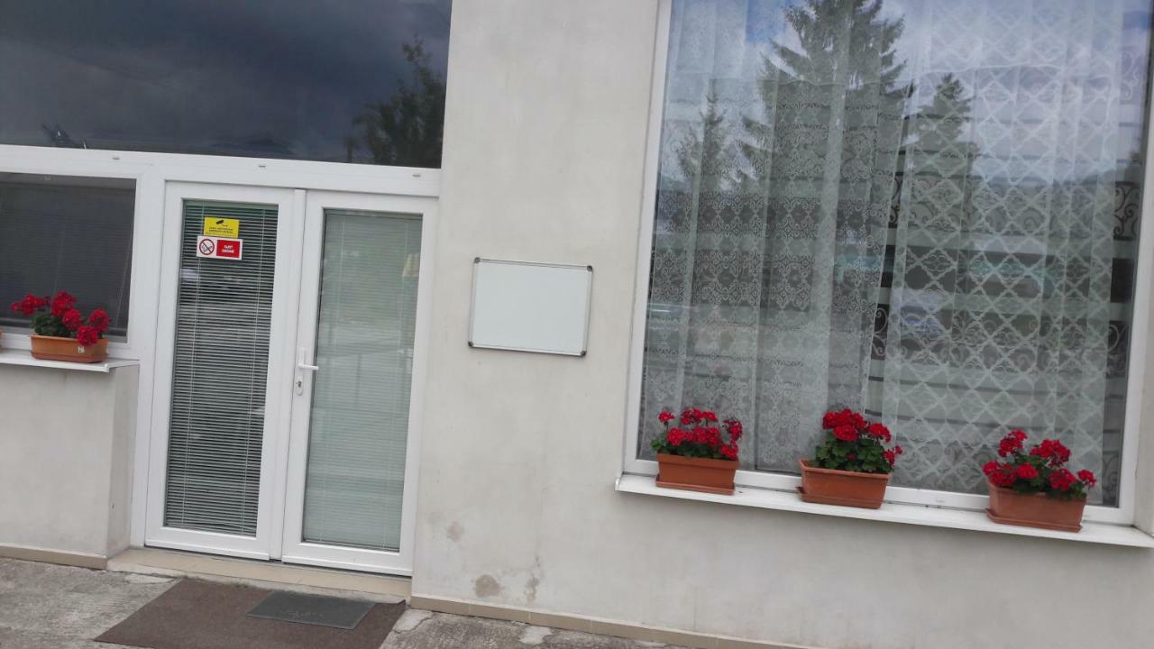 Apartman Yvet Sucany Εξωτερικό φωτογραφία